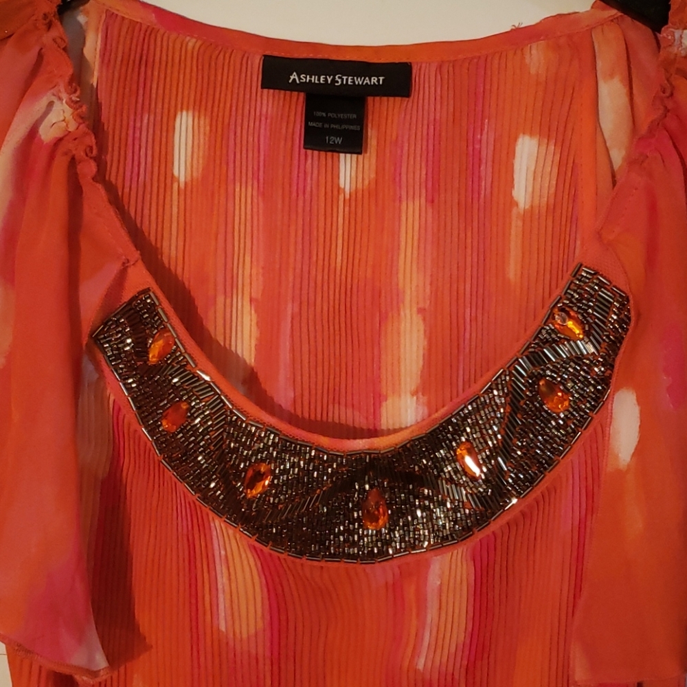 Beautiful Colorful blouse - Picture 2 of 3